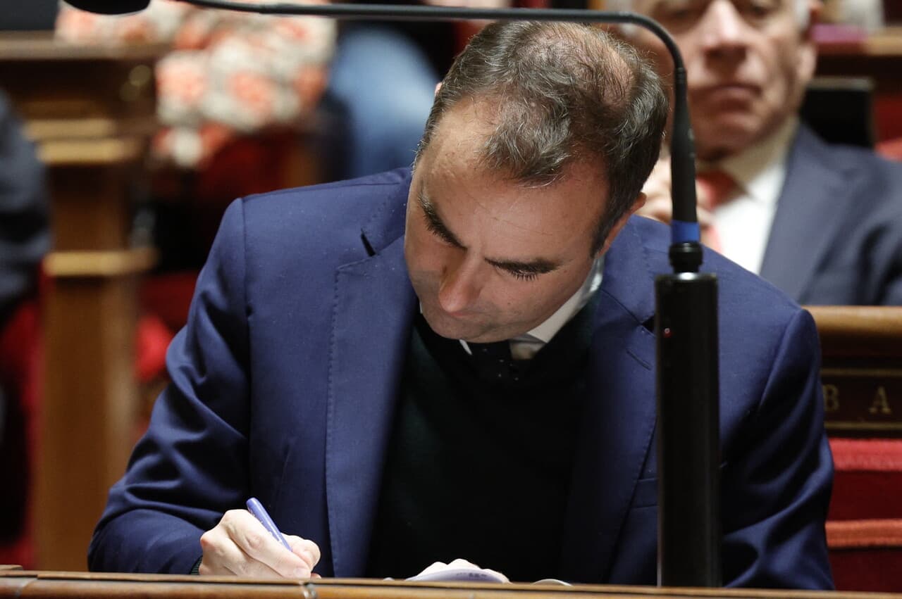 France : Lecornu face aux divisions politiques internes