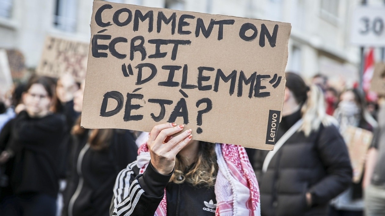 Blocus des lycées : le gouvernement français à côté de la plaque, les élèves exigent d'être écoutés