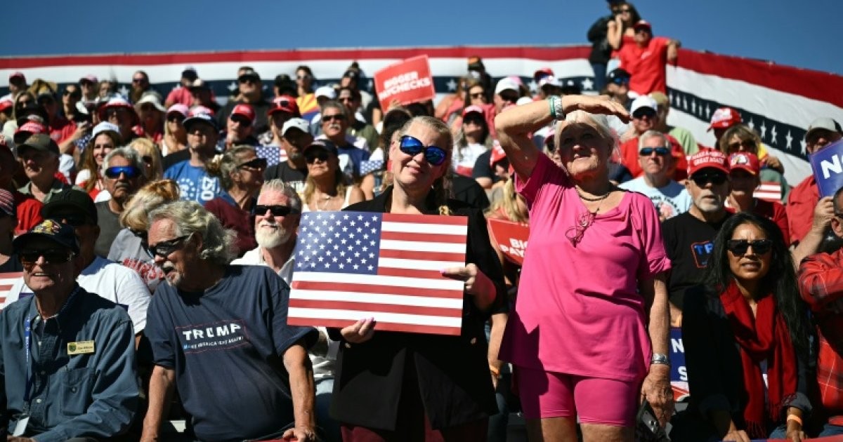 Élections de mi-mandat : Trump en tournée d'adieux malgré des sondages au plus bas