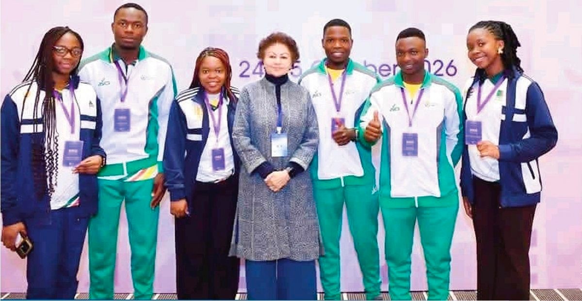 Cameroun : trois étudiantes de Douala décrochent l'or mondial avec un robot médical
