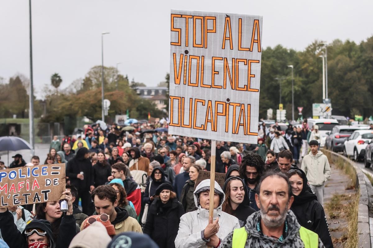 France : des milliers de manifestants à Bayonne contre la vie chère